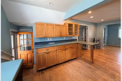 126 Eaton Lane, West Islip, NY 11795 - Photo 15