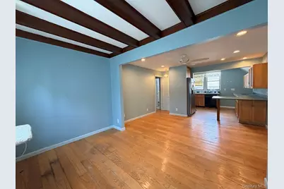 126 Eaton Lane, West Islip, NY 11795 - Photo 11