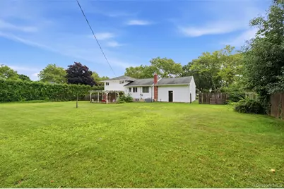 36 Cherrywood Drive, East Northport, NY 11731 - Photo 23