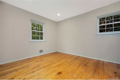 10 Udell Way, East Northport, NY 11731 - Photo 33