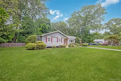 10 Udell Way, East Northport, NY 11731 - Photo 3