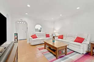 910 Stuart Ave, Mamaroneck, NY 10543 - Photo 5