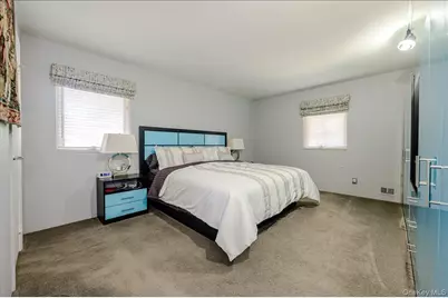 239 Hungry Harbor Road, Woodmere, NY 11581 - Photo 15