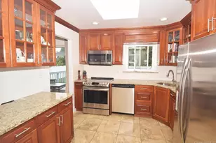 51 Whitman Ave, Syosset, NY 11791 - Photo 7