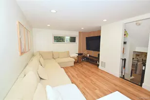 51 Whitman Ave, Syosset, NY 11791 - Photo 5