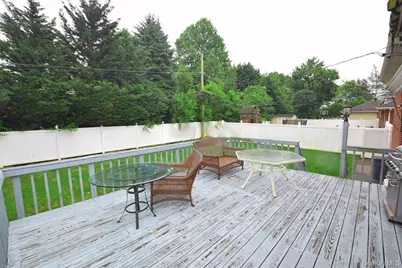 51 Whitman Avenue, Syosset, NY 11791 - Photo 23