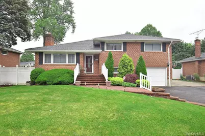 51 Whitman Avenue, Syosset, NY 11791 - Photo 1