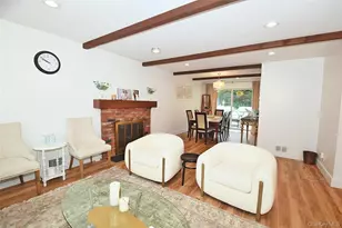 51 Whitman Ave, Syosset, NY 11791 - Photo 11
