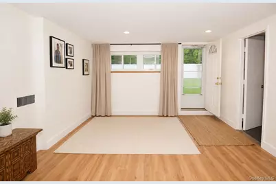 51 Whitman Avenue, Syosset, NY 11791 - Photo 3