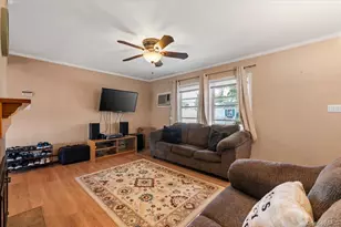 7 Chickadee Ln, Levittown, NY 11756 - Photo 7