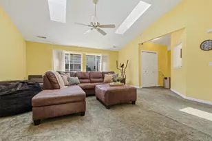 407 Crystal Hill Ln, Poughkeepsie, NY 12603 - Photo 7
