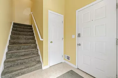407 Crystal Hill Lane, Poughkeepsie, NY 12603 - Photo 3