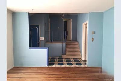 1036 Furth Road, Valley Stream, NY 11581 - Photo 3