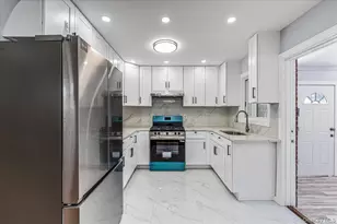 15 Astor Pl, Valley Stream, NY 11581 - Photo 17