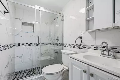 15 Astor Place, Valley Stream, NY 11581 - Photo 31