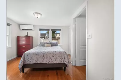 40 Martha Street, Freeport, NY 11520 - Photo 17