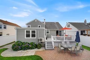 40 Martha St, Freeport, NY 11520 - Photo 31