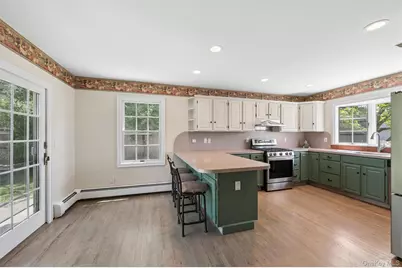 138 Hallock Street, Riverhead, NY 11901 - Photo 11