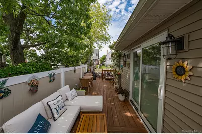 19 Buchanan Avenue, Amityville, NY 11701 - Photo 25