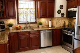 172-39 83rd Ave, Jamaica, NY 11432 - Photo 7