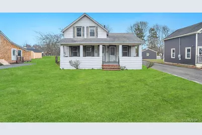 31 West Avenue, West Sayville, NY 11796 - Photo 1