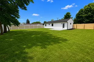 24 E Cherry St, Central Islip, NY 11722 - Photo 17