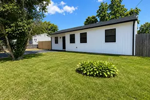 24 E Cherry St, Central Islip, NY 11722 - Photo 3