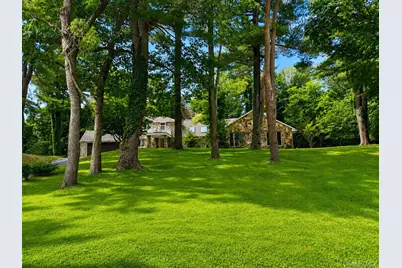 32 Valley Road, Old Westbury, NY 11568 - Photo 5