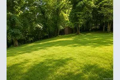 32 Valley Road, Old Westbury, NY 11568 - Photo 9