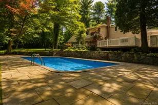 32 Valley Rd, Old Westbury, NY 11568 - Photo 11