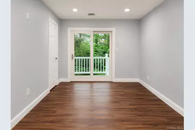 32 Valley Road, Old Westbury, NY 11568 - Photo 41