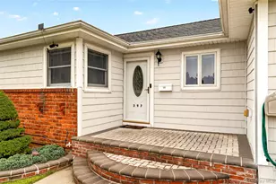 397 Briarwood Rd, Massapequa, NY 11758 - Photo 3