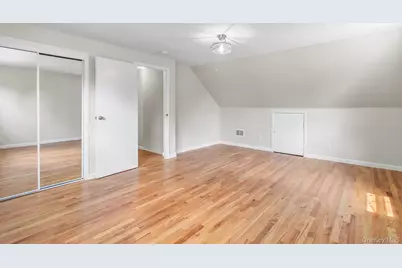 906 Stratford Drive, East Meadow, NY 11554 - Photo 15