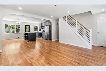 906 Stratford Drive, East Meadow, NY 11554 - Photo 5
