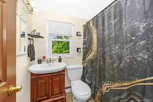 30 Dow St, Central Islip, NY 11722 - Photo 19