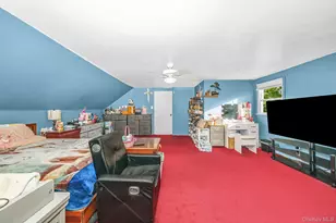 30 Dow St, Central Islip, NY 11722 - Photo 23