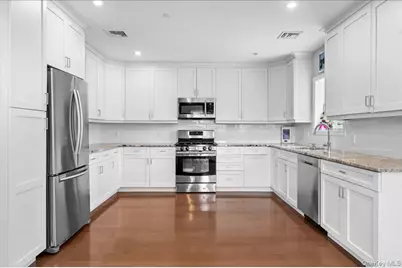140 Winthrop Avenue, Elmsford, NY 10523 - Photo 9