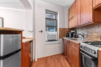 4445 Post Road #3H, Bronx, NY 10471 - Photo 11