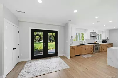 7 Fleet Court, Northport, NY 11768 - Photo 5