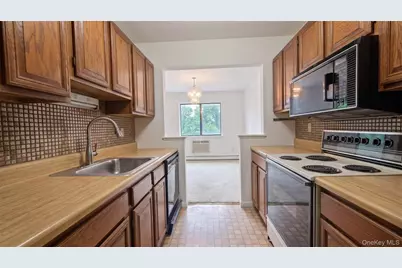 14 Skyline Drive #14, Fishkill, NY 12524 - Photo 5