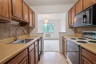 14 Skyline Dr, Fishkill, NY 12524 - Photo 5