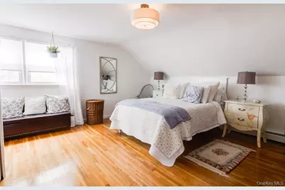 8 Robinhood Court, Nesconset, NY 11767 - Photo 11