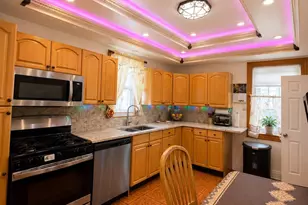 127-20 95th Ave, Richmond Hill, NY 11419 - Photo 17