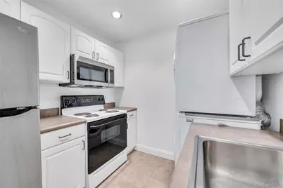 31 Richmond Boulevard #1B, Ronkonkoma, NY 11779 - Photo 7
