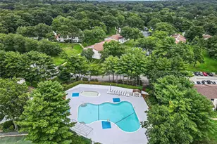 31 Richmond Blvd, Ronkonkoma, NY 11779 - Photo 27