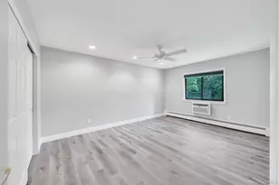 31 Richmond Blvd, Ronkonkoma, NY 11779 - Photo 15