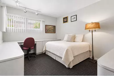 21909 Peck Avenue, Queens Village, NY 11427 - Photo 19