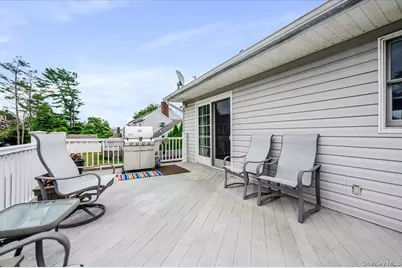 48 Meadow Lane, Hicksville, NY 11801 - Photo 21
