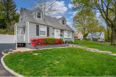 6 Cantitoe Road, Yonkers, NY 10710 - Photo 3