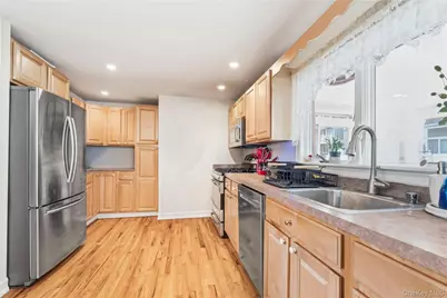 56 Ocean Avenue, Hampton Bays, NY 11946 - Photo 5